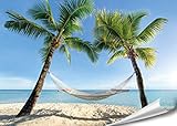 PMP 4life.® XXL Poster Strand Hängematte zwischen Palmen HD 140cm x 100cm Hochauflösende Wanddekoration Natur Bild für Wandgestaltung Wandbild | Fotoposter Karibik Sonne Sommer Palmen |