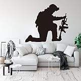 Armee Soldat Kniend Mit Pistole Wandtattoo Schlafzimmer Militärwaffe Armee Wandaufkleber Vinyl Wohnkultur Wandbild A6 45x40