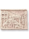 Forum Traiani Gladiatoren-Kampf antikes Relief im Circus Maximus Rom Kolosseum der Kampfplatz der Antike - Archäologische Museum Wand-Relief - Gladiator Helm Replik - Imperium der Rö
