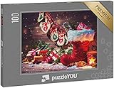 puzzleYOU: Puzzle 100 Teile „Christmas Background. Advent Calendar and Santa's Shoe with Gifts on Rustic Wooden Table“