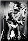 Wallario Poster - Kloparty - Sexy Frau auf Toilette mit Zigarette und Schnaps in Premiumqualität, Größe: 61 x 91,5 cm (Maxiposter)