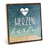 TypeStoff Holzschild mit Spruch – barfuß – im Vintage-Look mit Zitat als Geschenk und Dekoration zum Thema Hygge, Freiheit und S