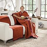 Ibena Fano Wohnmantel 150x200 cm – Kuscheldecke mit Ärmeln rot orange, mit praktischen Druckknöpfen und Reißverschluss, Ärmeldecke kuschelig weich und angenehm w