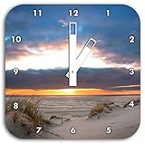 Stil.Zeit Ruhige Sanddüne an der Nordsee, Wanduhr Quadratisch Durchmesser 28cm mit weißen eckigen Zeigern und Ziffernb