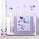 Sweet Baba Luxuriöses 4-teiliges Bettwäsche-Set für Babybetten, lila Kinderbettwäsche für Mädchen, Mikrofaser bedruckt mit Steppdecke, Rock und 2 Bettlaken, 100 % natürliche Baumw