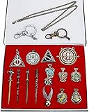 HCSUI 15 Stück Zauberer Zauberstab Hermine Set Cosplay Spielzeug für Cosplay mit Schlüsselbund, Halskette, Schulabzeichen , Dumbledore Voldemort Zauberstab mit Geschenkbox