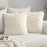 MIULEE 2er Set Kissenbezüge Künstlich Pelz Sofakissen Dekorative Dekokissen Kuschelkissen Plüschkissen Kuschelig Couchkissen Superweich Kissen Flauschig Kissenbezug für Sofa 60x60 cm Cremeweiß
