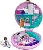 Polly Pocket GDK82 - Pyjamaparty Schatulle Donut Wohnzimmer mit Polly und Shani, Mädchen Spielzeug ab 4 Jahren, mehrfarbig