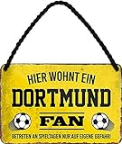 Blechschilder HIER WOHNT EIN Dortmund Fan Hängeschild für Fußball Begeisterte Deko Artikel Schild Geschenkidee 18x12