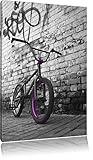BMX Fahrrad vor Graffitiwand schwarz/weiß Format: 100x70 auf Leinwand, XXL riesige Bilder fertig gerahmt mit Keilrahmen, Kunstdruck auf Wandbild mit Rahmen, günstiger als Gemälde oder Ölbild, kein Poster oder Plak